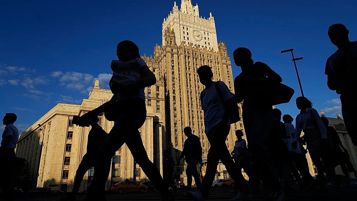E3 Envoys Meet Russian Deputy Minister in Moscow Amid Stalled Ukraine Peace Efforts