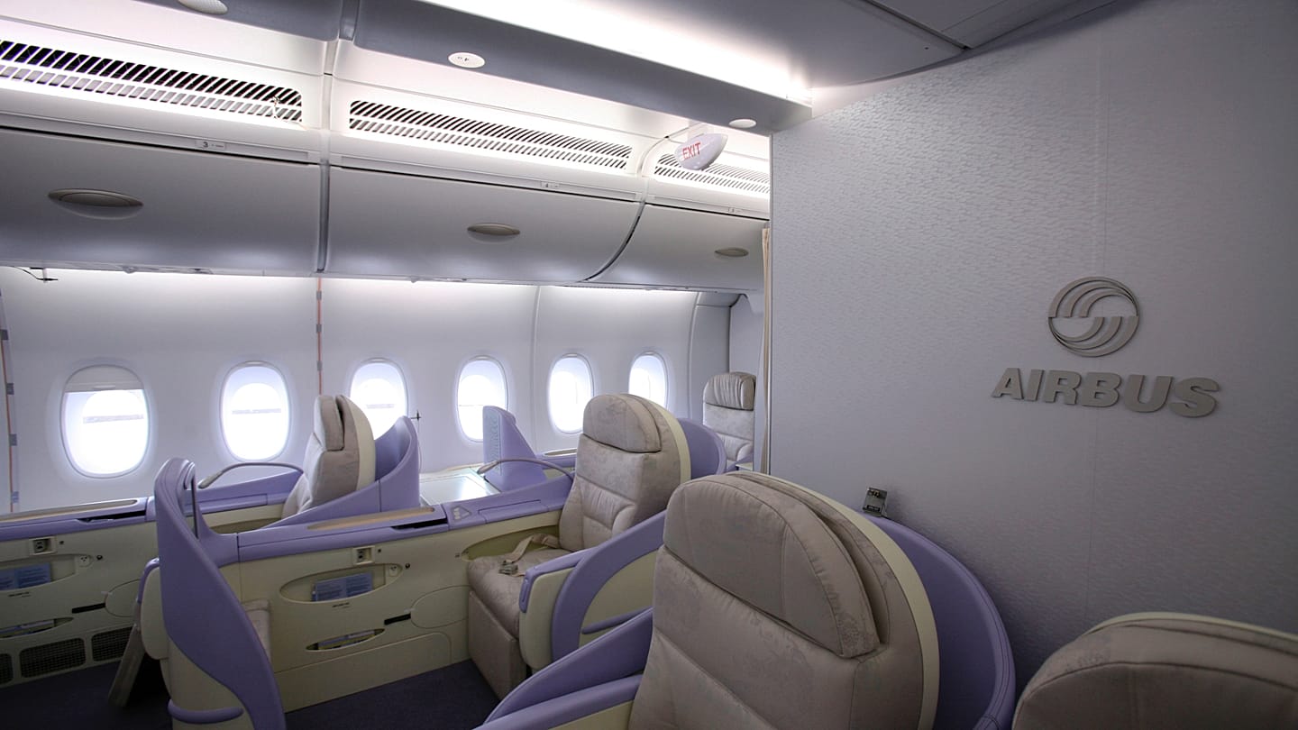 EASA Orders A380 Wing Crack Inspections, Adding to Airbus Woes