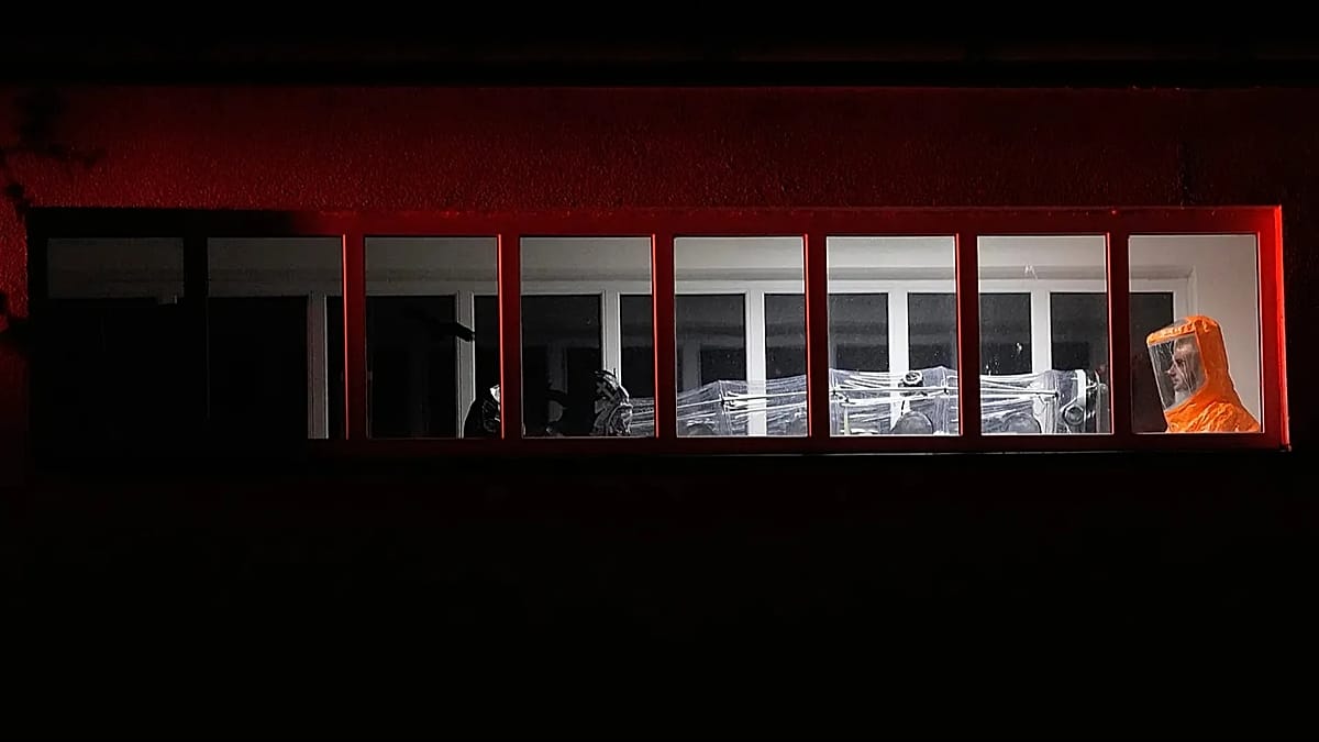 Ebola Alert in Lombardy: Two Suspected Cases After Return from Uganda