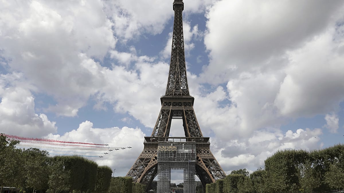 Eiffel Tower Staircase Segment Fetches €450,160 at Paris Auction
