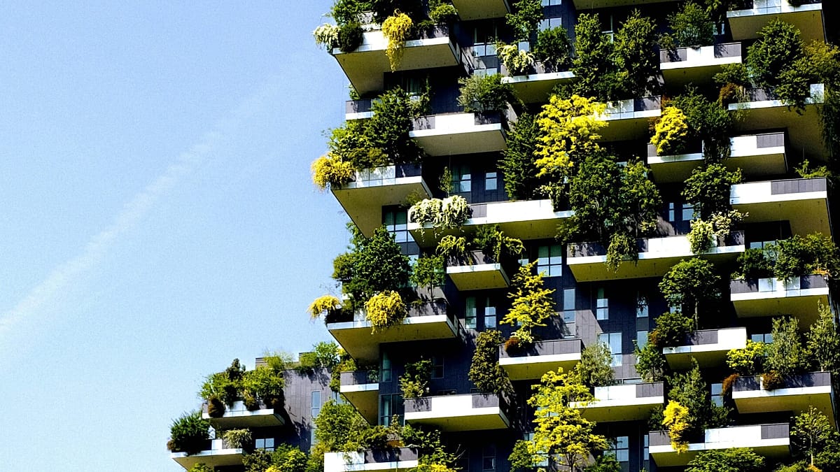 Eight EU cities vie for 2028 green capital and leaf titles