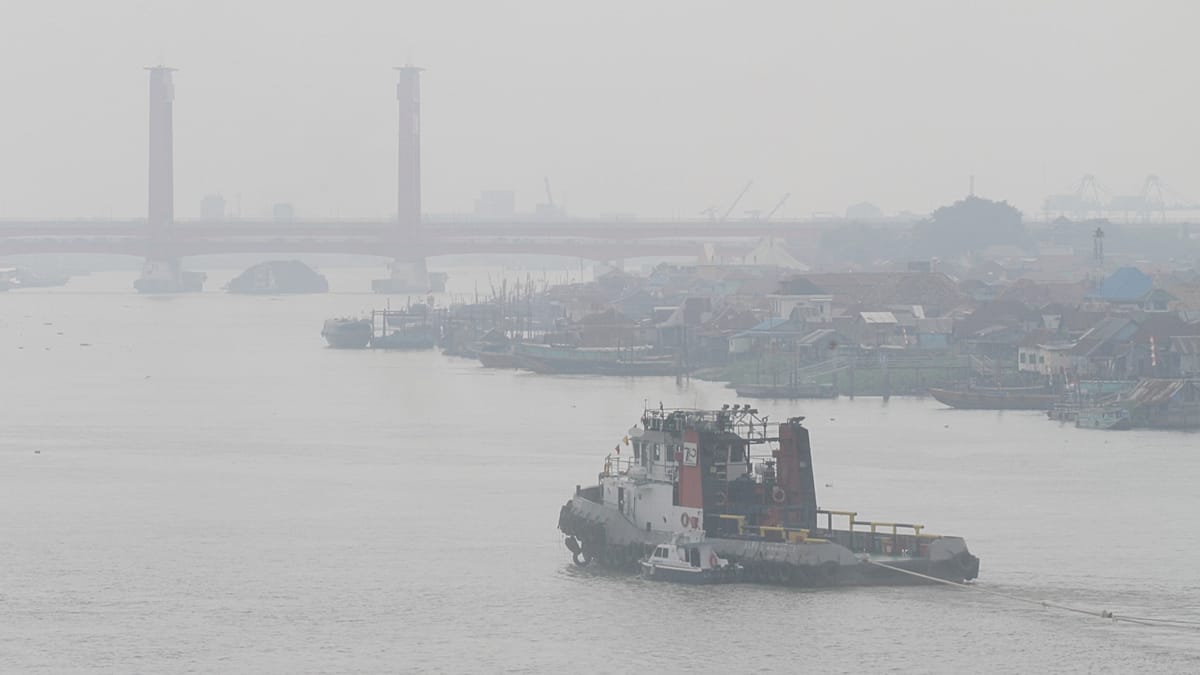 El Niño wildfires blanket Indonesia, threatening millions with toxic haze