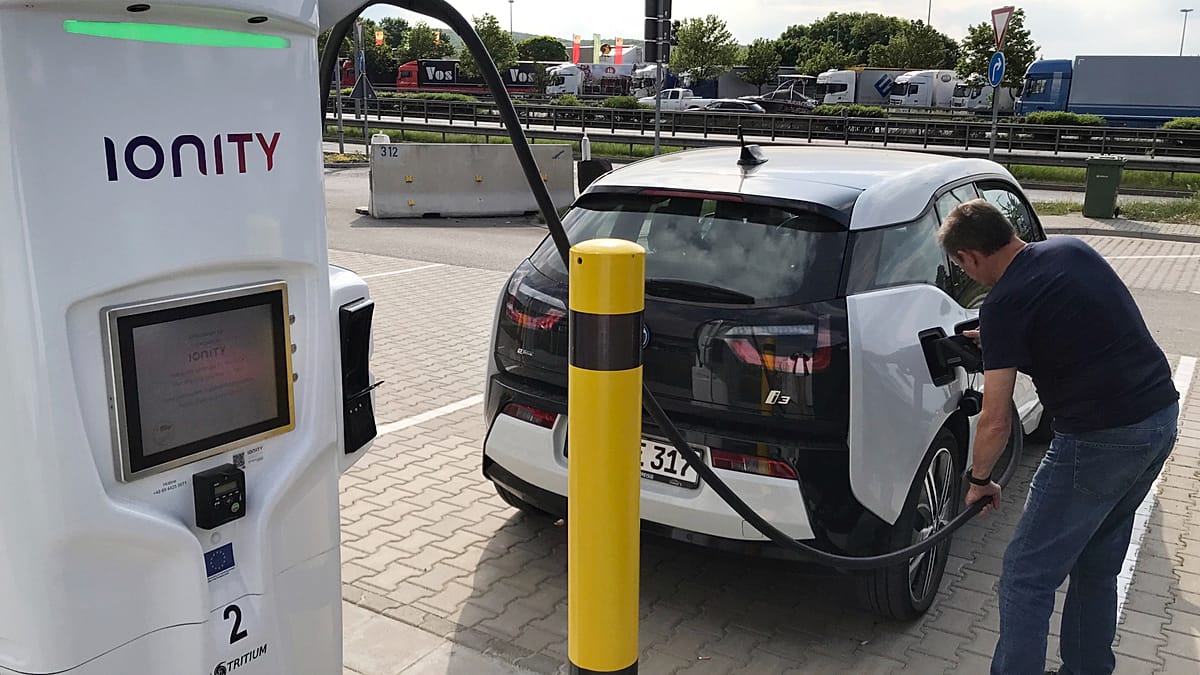 EU Draft Plan Sees €200bn Savings from Electrifying Europe's Economy by 2040