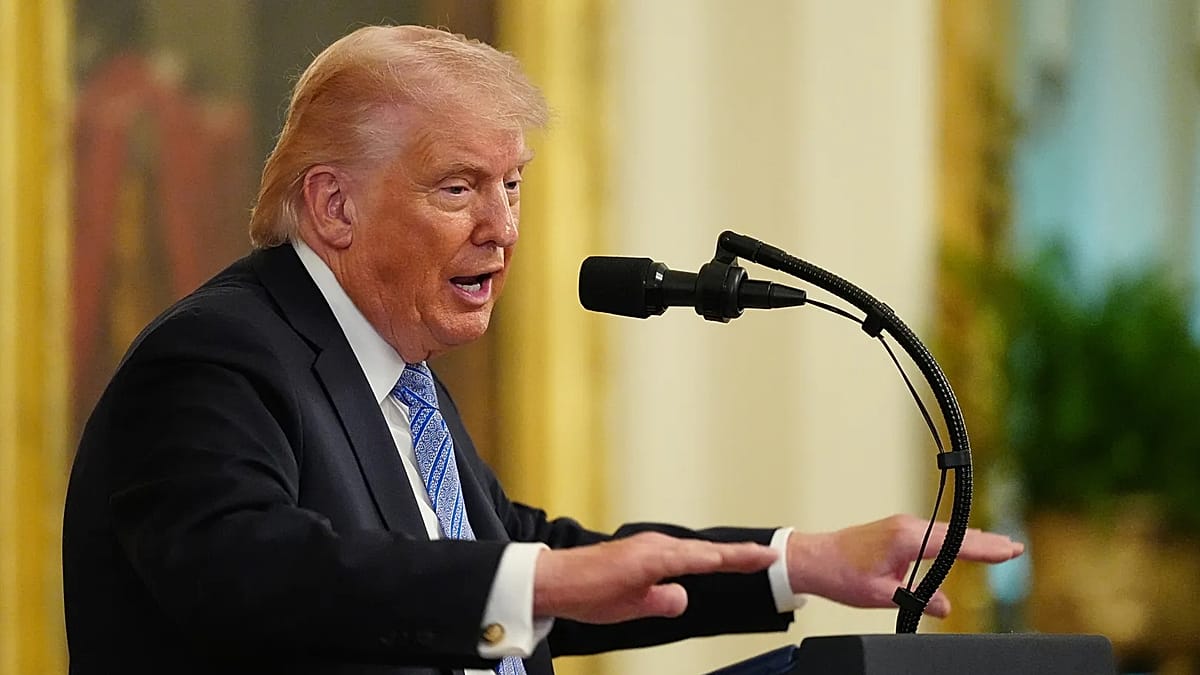 EU Finance Ministers Urge Caution as Trump Threatens 25% Auto Tariffs