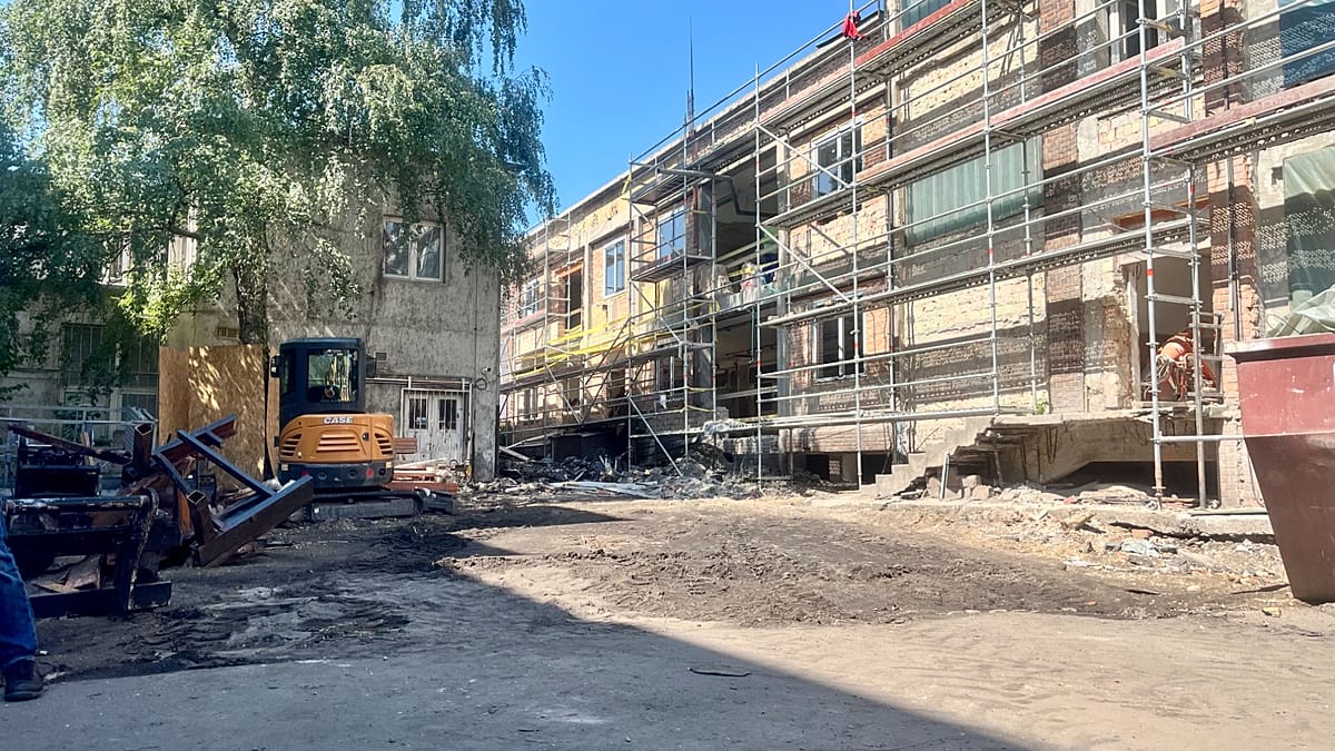 EU Funds Budapest's First Social Housing in 25 Years, Converting a Former School