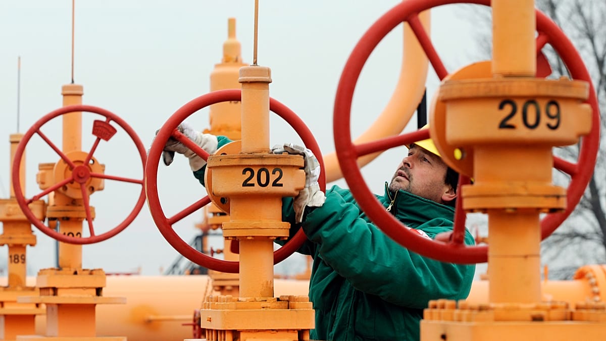 EU heads into winter with thin gas reserves and high prices