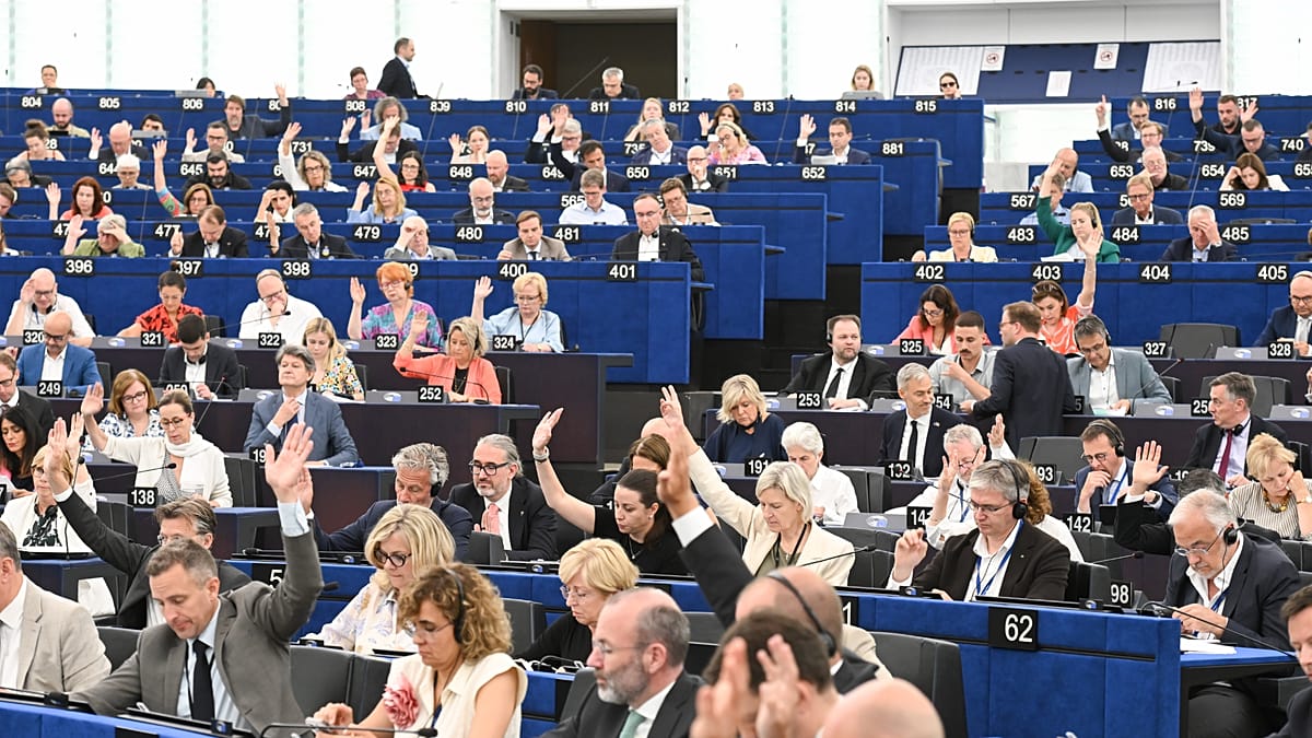EU Overhauls Air Passenger Rights After 22 Years: Mixed Reactions