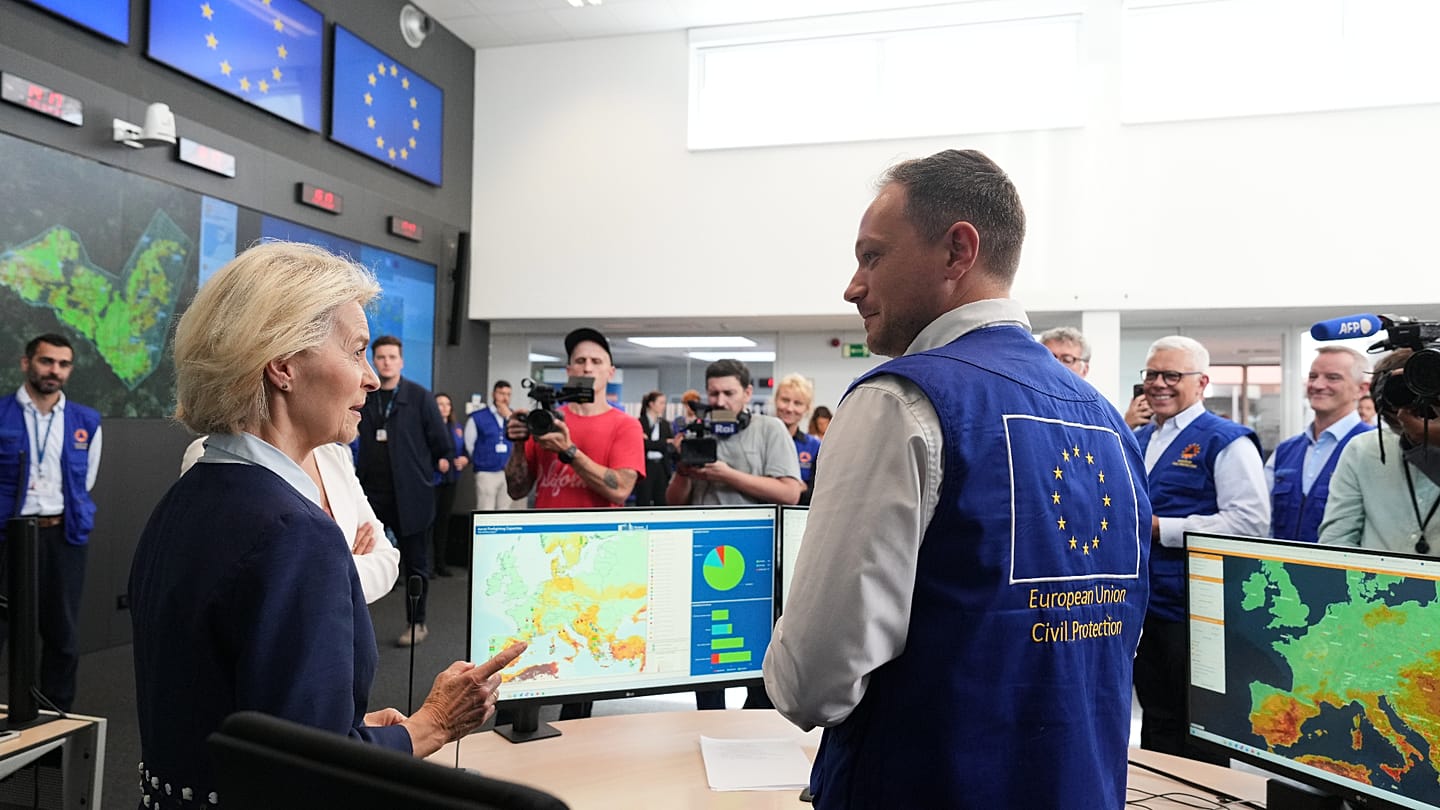 EU Parliament honors fallen firefighter as von der Leyen pledges wildfire action