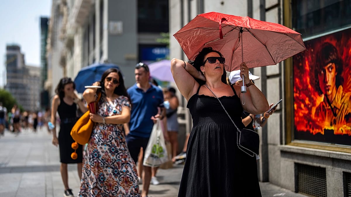 EU Refuses to Take Sides in Air Conditioning Debate as Heatwave Claims Over 1,300 Lives
