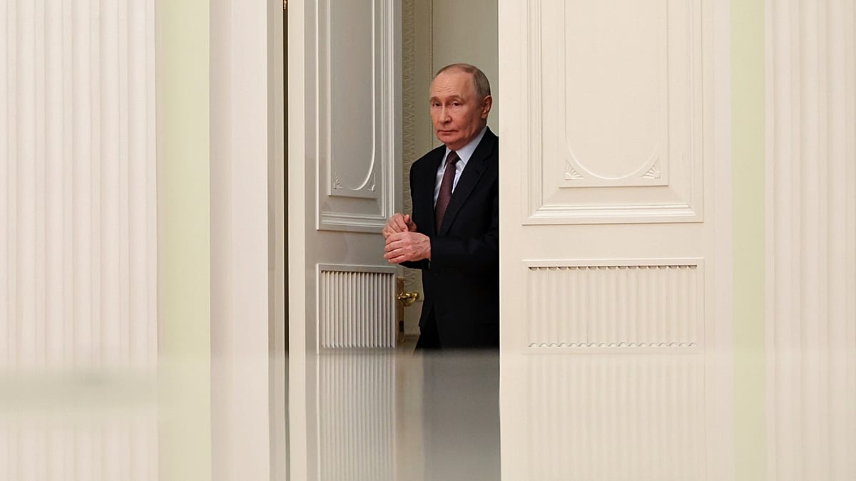 EU Sanctions Show Strain on Russian Economy After 20 Rounds