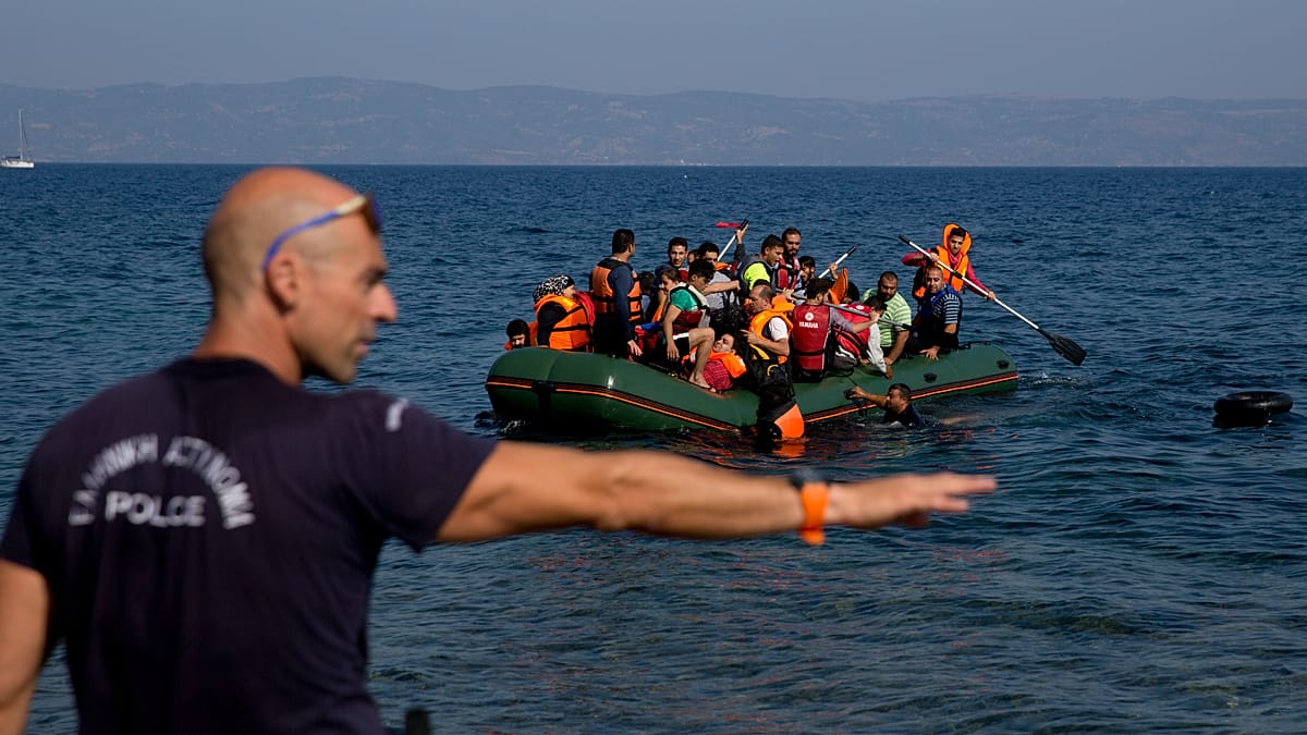 EU tightens border controls and accelerates migrant returns