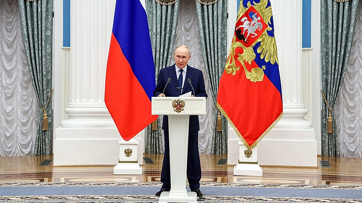 EU to keep condemning Russia at G20 regardless of Putin's attendance