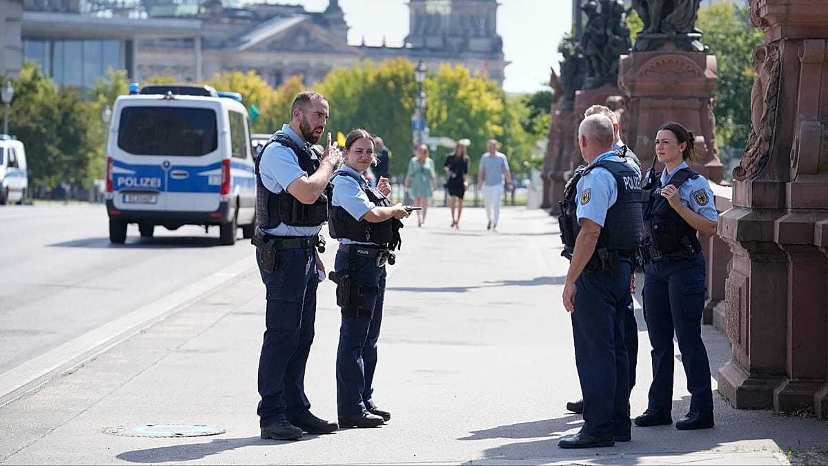 EU unveils plan for cross-border emergency communications network