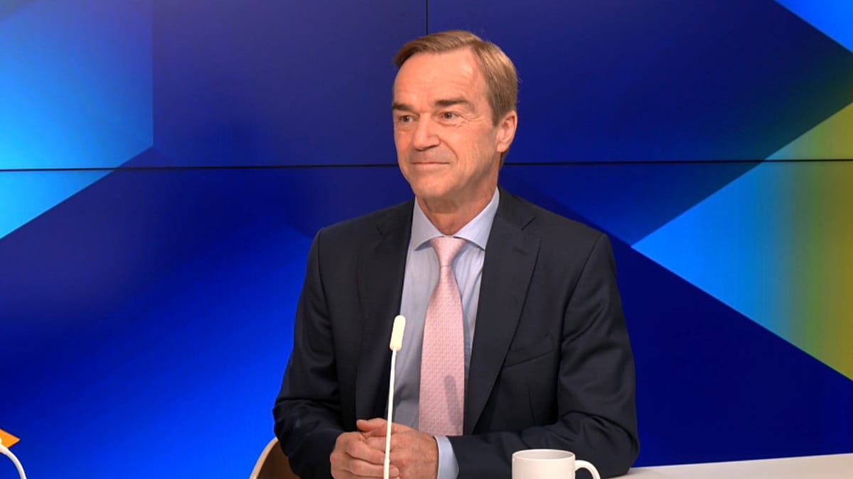 Euro Area Under Strain as Recession Risks Mount, ESM Economist Warns