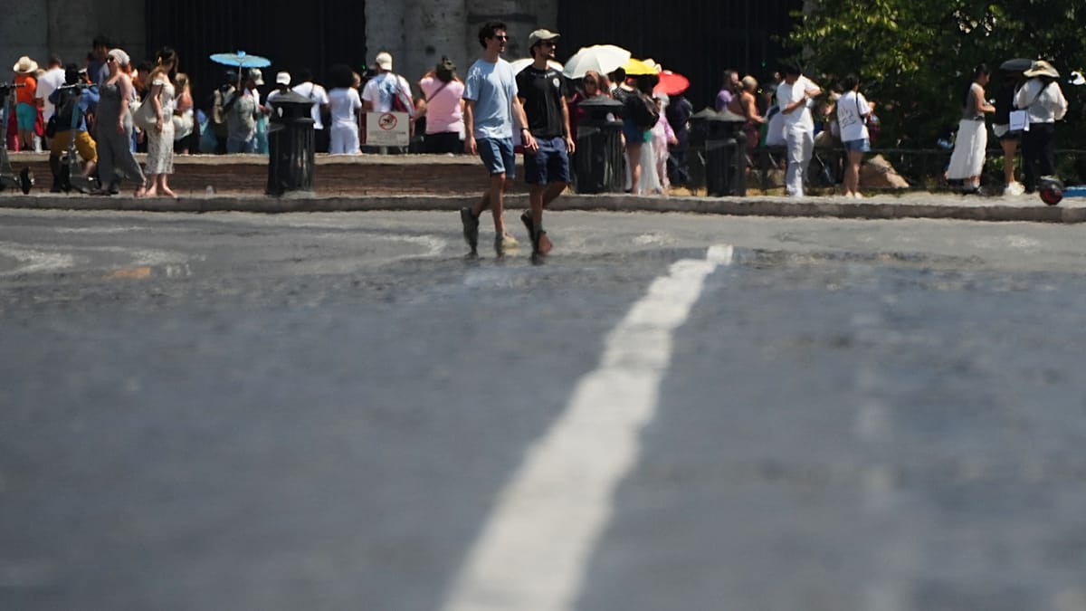 Europe heatwave: Italy on red alert, Austria sets record