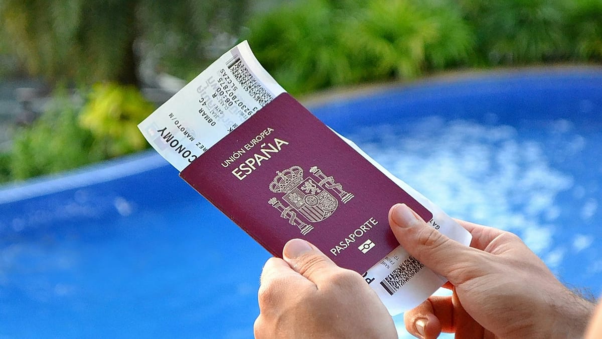 Europe Holds 30 of Top 10 Passport Rankings, Singapore Leads Again