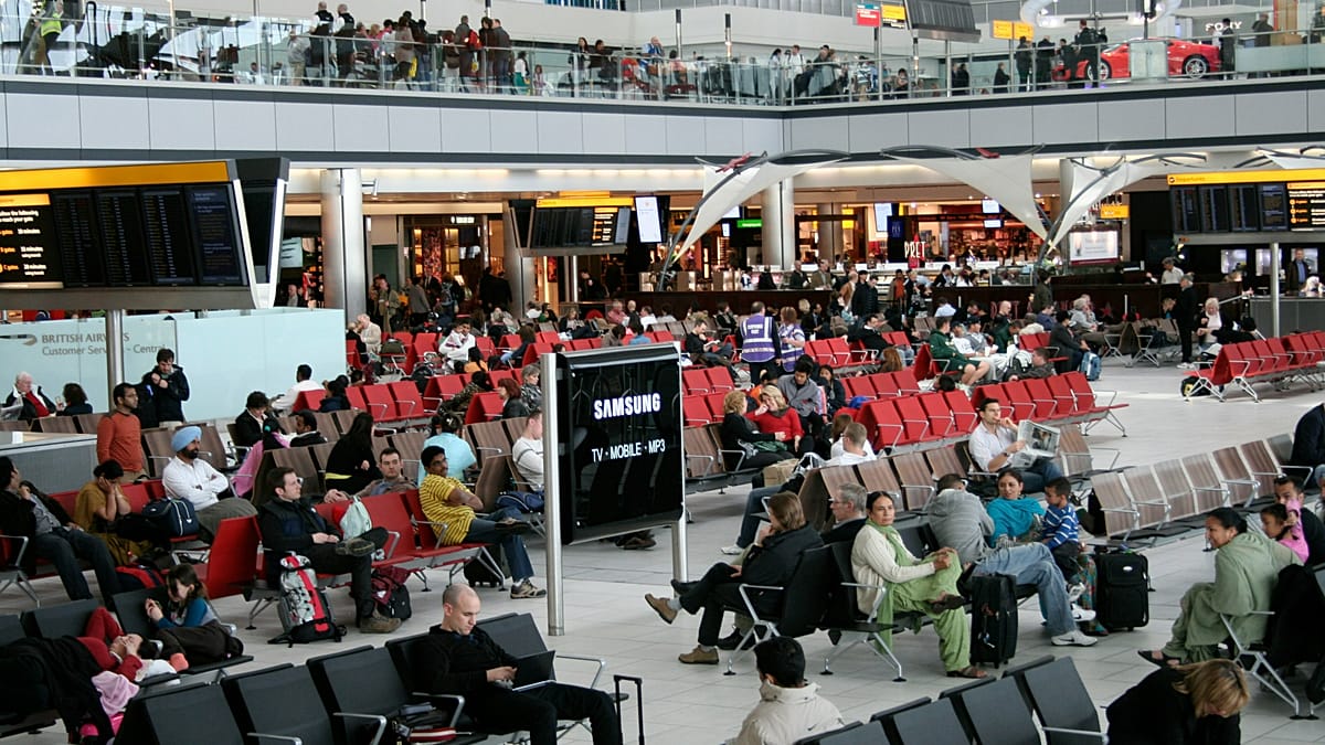 Europe's Busiest Airports in 2025: Heathrow Leads, Istanbul Close Behind