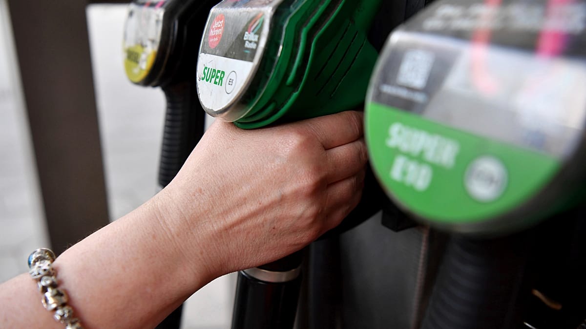 Europe's petrol tax league: the Netherlands takes the most, Latvia the least of the top ten