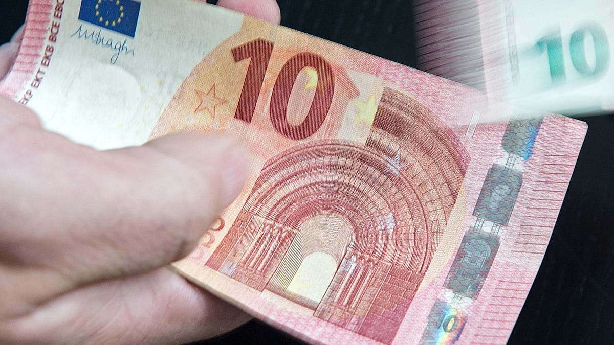 Europe's Wage Divide: Swiss Earn €107,000, Slovaks Just €19,590