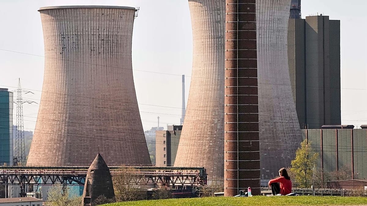 European gas prices surge as IEA urges strategic reserves