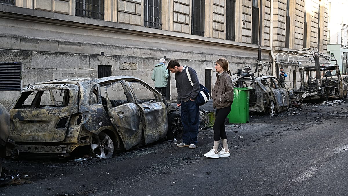 European markets dip as French unrest hits businesses and bonds