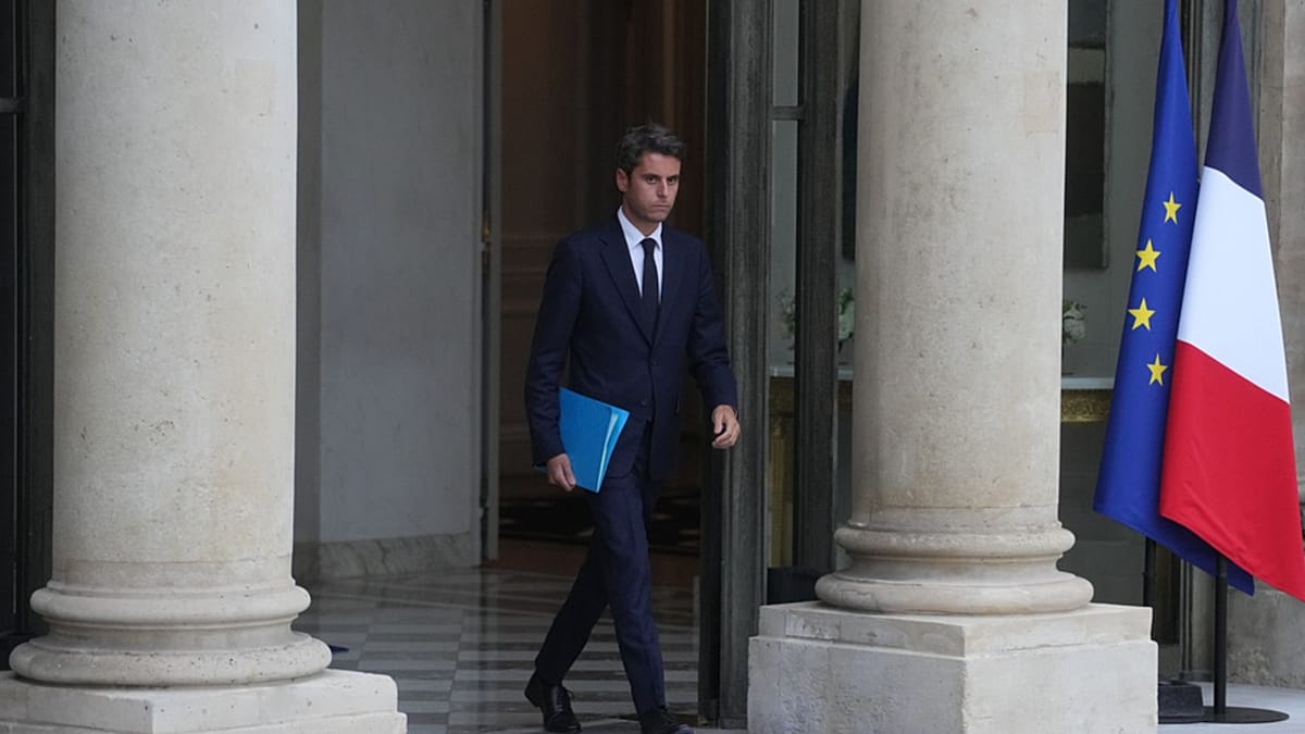 Fake videos and false claims target French presidential hopefuls