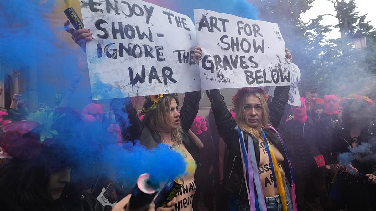 Femen and Pussy Riot Protest Russia's Return to Venice Biennale