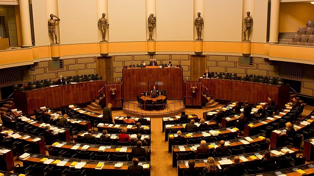 Finland's Parliament Votes to End Nuclear Weapons Ban, Aligning with NATO Policy