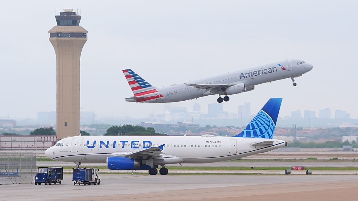 First US-Venezuela Direct Flight in Seven Years Lands in Caracas