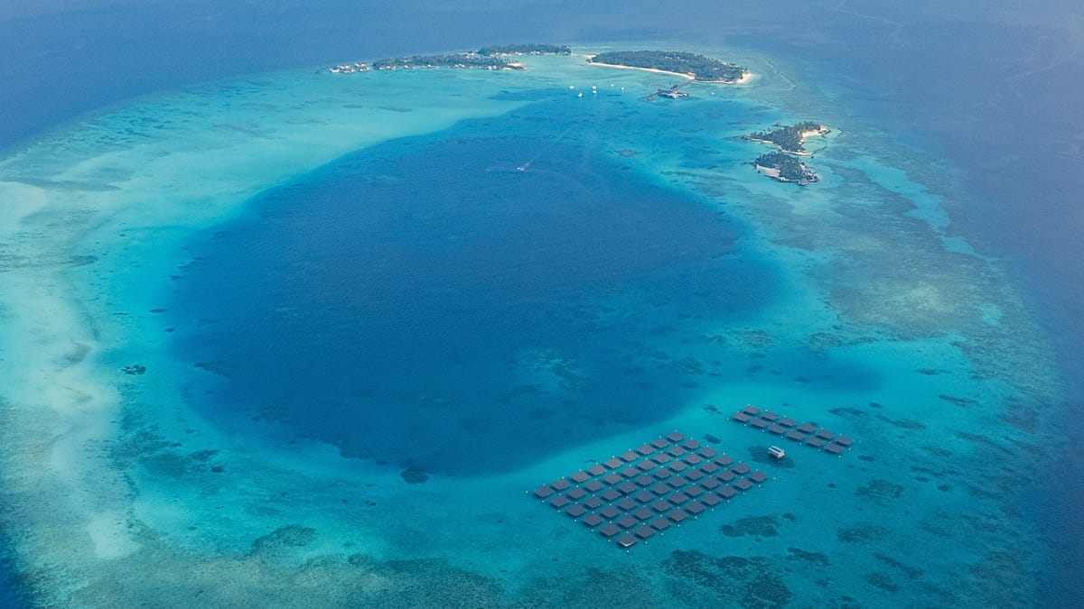 Five Italian Divers Die in Maldives Cave Diving Accident