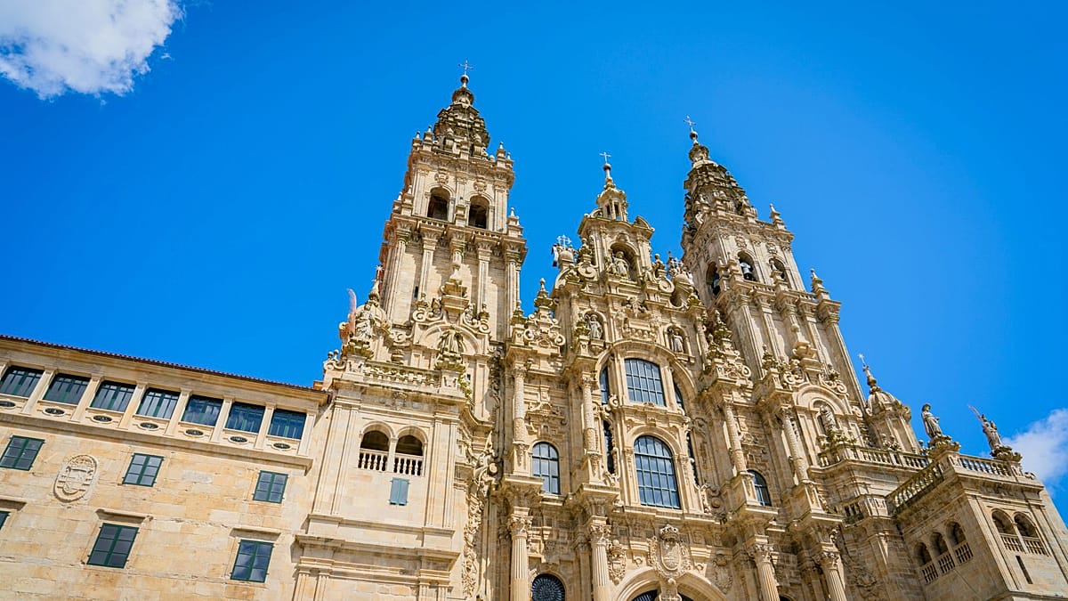 Fly2Galicia to launch budget flights to Santiago de Compostela