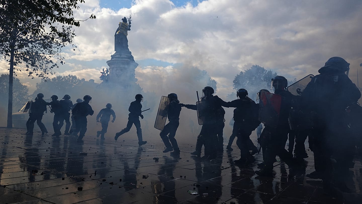 France launches massive police operation after weekend looting