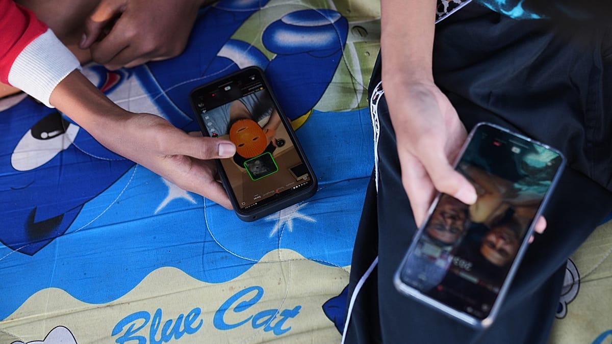 France revises social media ban for under-15s after court rejection