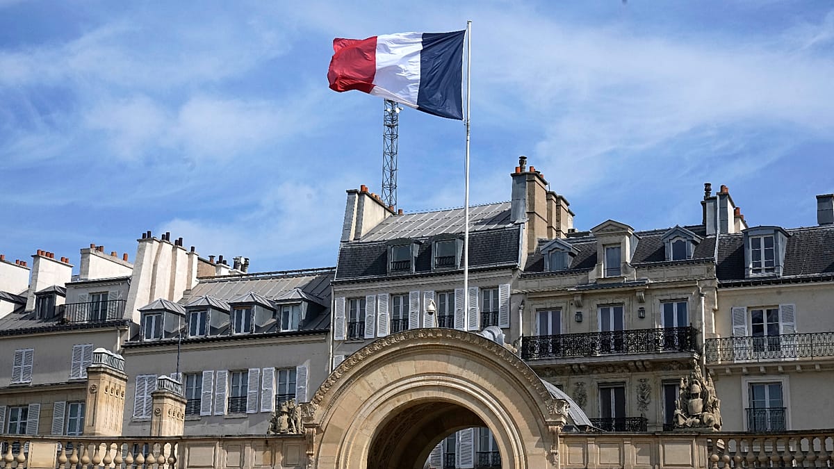 France's 2027 budget push meets Fitch downgrade as economy stalls