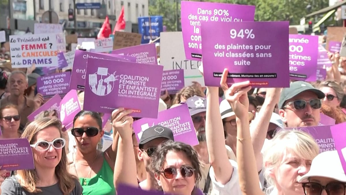 France Sees Nationwide Protests Demanding Comprehensive Law Against Sexual Violence