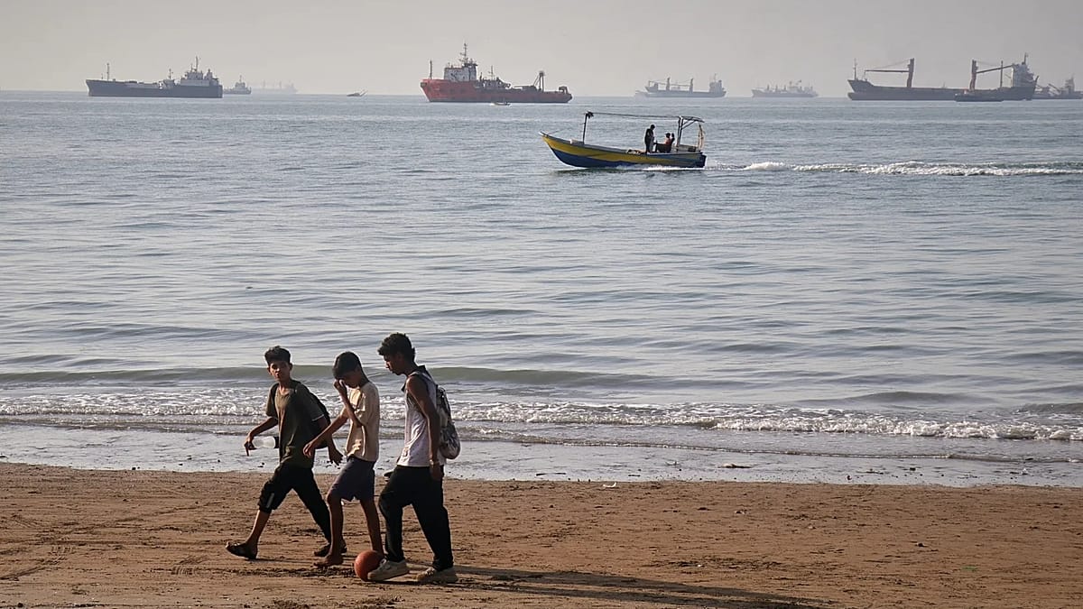 France Sees US Hormuz Coalition as Complementary to European-Led Maritime Mission