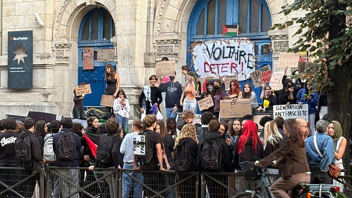 French school protests widen as university students join blockades