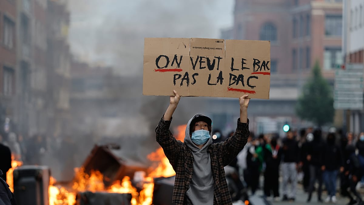 French student protests turn violent as police clash in Paris, Toulouse, Lille