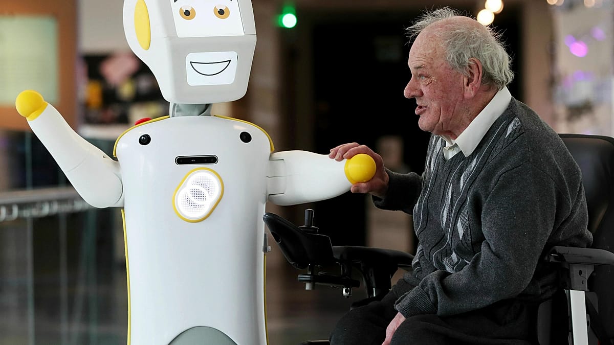 French trials test robots and AI as companions in Alzheimer's care