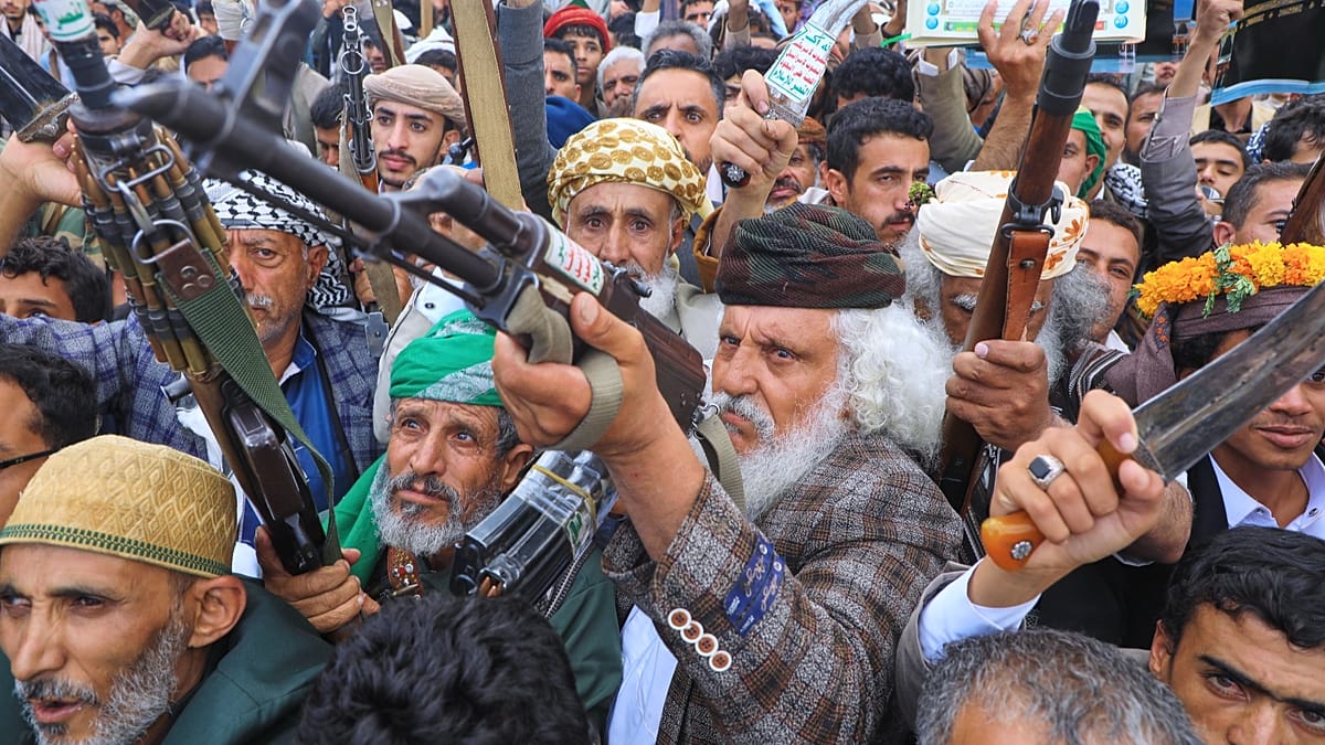 G7 Urges Houthis to Halt Attacks as Red Sea Crisis Escalates