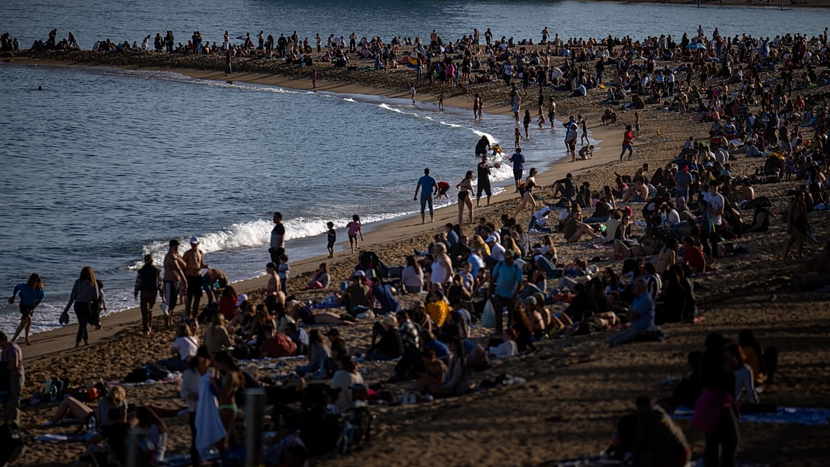 Geopolitical Turmoil Drives Spain's Tourism Toward 100 Million Visitors
