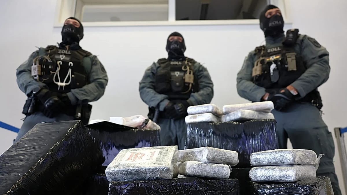 German Customs Seize 8 Tonnes of Cocaine in €500M Bust; Two Arrested in Spain