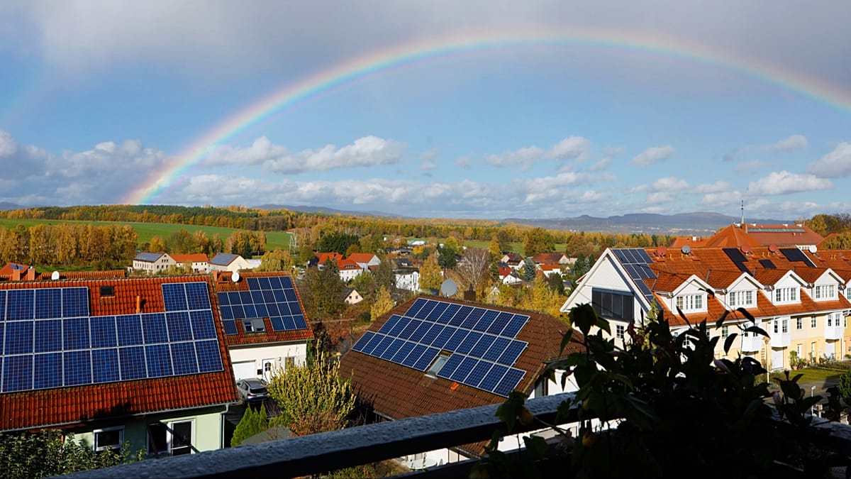 German households can save €12,000 by electrifying heating, analysis finds