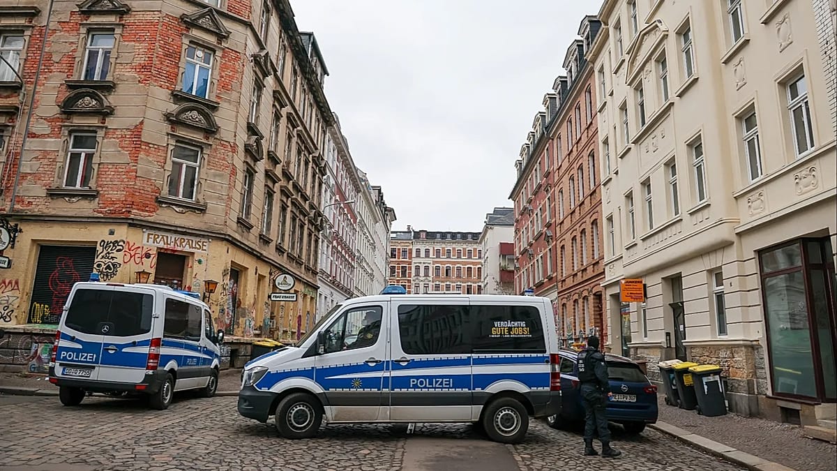 German Police Raid 50 Sites to Dismantle Syrian Trafficking Ring Using Fraudulent Residency Documents