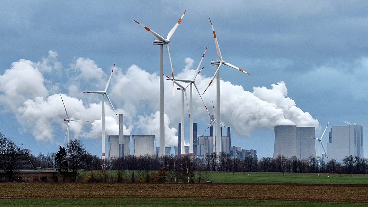 Germany Risks Missing 2030 Climate Goal While Spain Surpasses Target