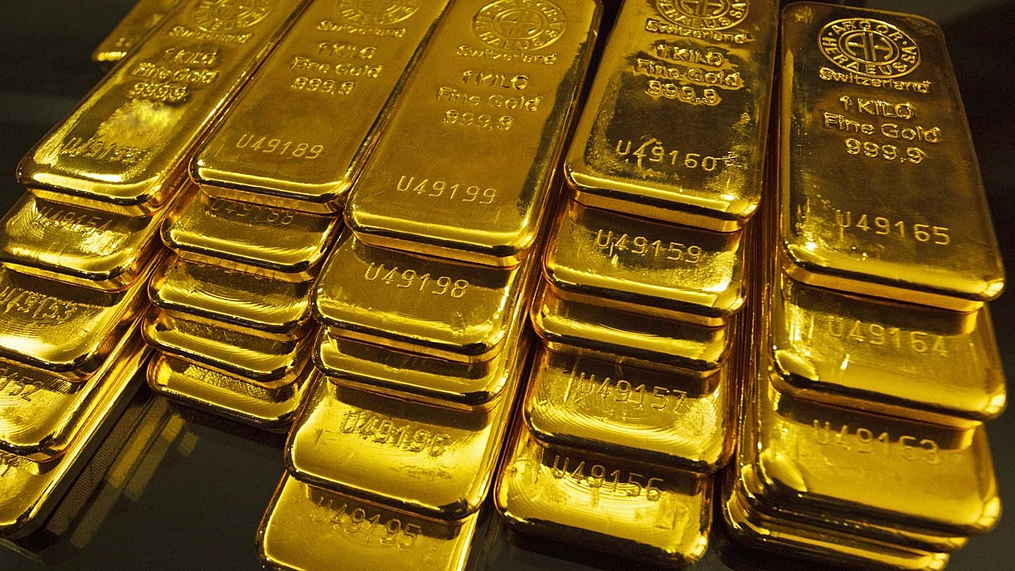 Gold's Fall Defies Inflation: Why Higher Rates Now Drive the Price