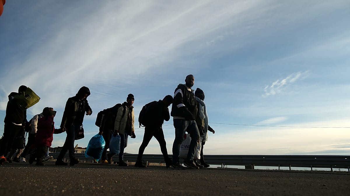 Greece proposes suspending EU asylum rights during migration surges