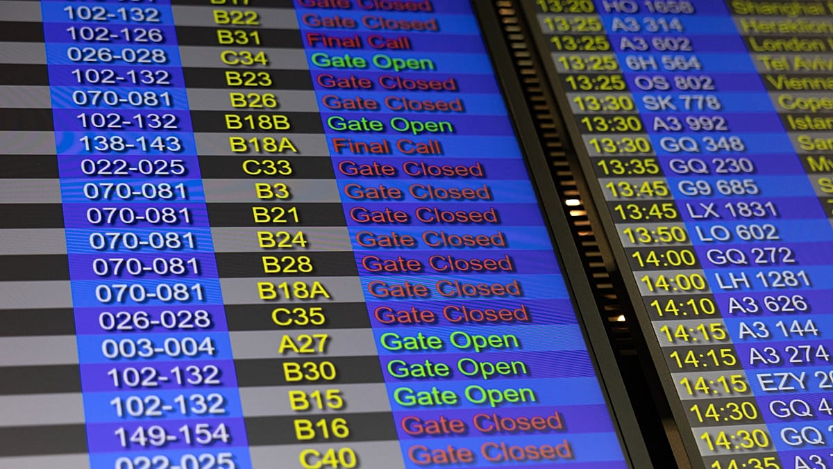 Greek air traffic control strains under record tourism surge