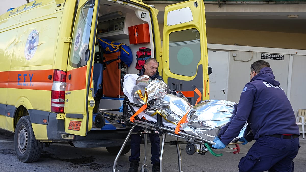 Greek Island Hospitals Face Critical Staff Shortages, Union Warns