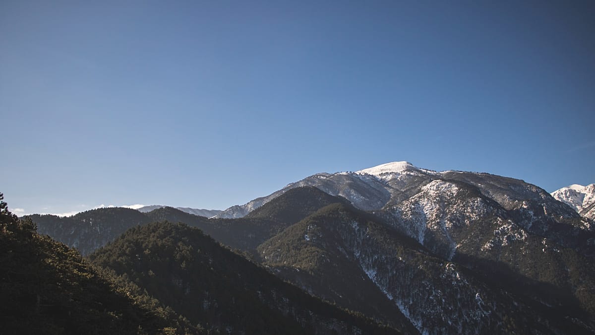 Greek Mountain Snow Cover Shrinks by 58% in 40 Years, Threatening Water Supply